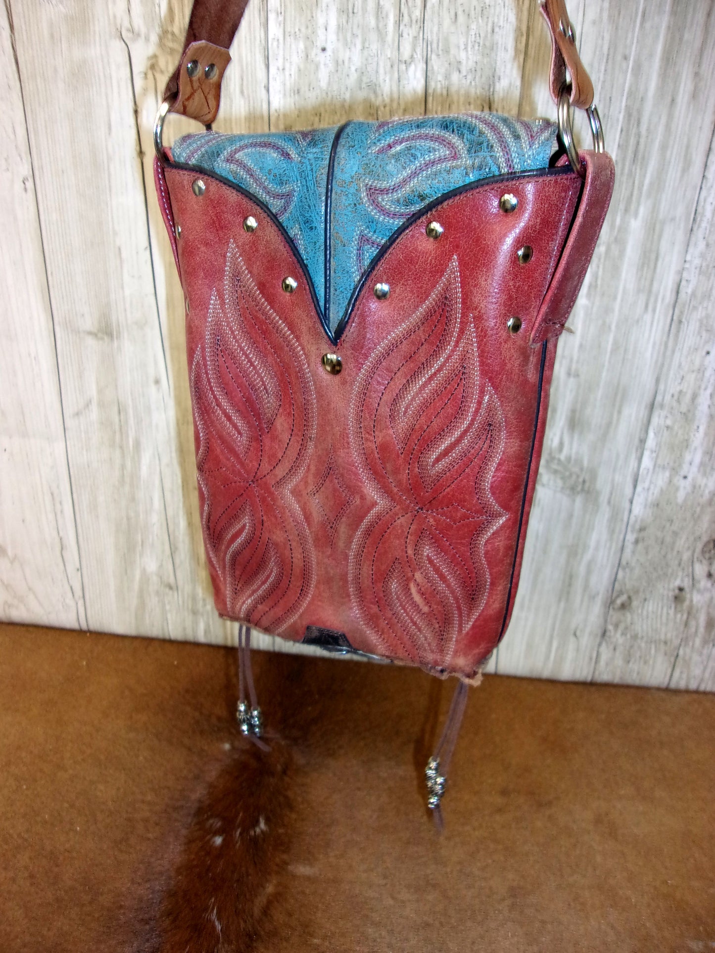 Small Concealed Carry Purse CB162 handcrafted from cowboy boots. Shop Handbags at ChrisThompsonBags.com and buy the best 2nd amendment, conceal carry purse, concealed carry, concealed for her, concealedcarry purse, cowboy boot purse, cowgirl concealed, handgun bag, leather conceal bag, unique concealed, western conceal, western concealed at Chris Thompson Bags.