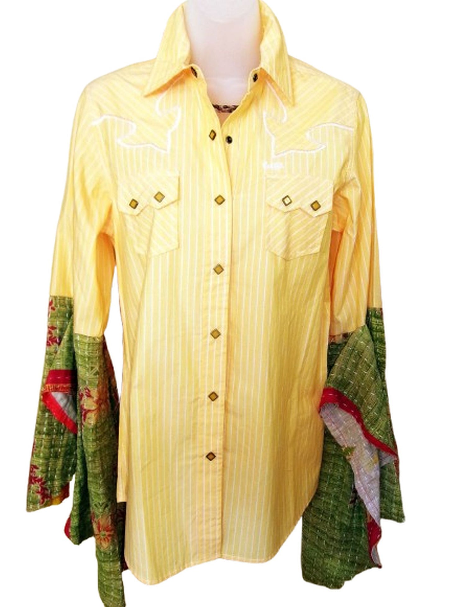 Desert Wing Blouse - Medium DW12 handcrafted from cowboy boots. Shop  at ChrisThompsonBags.com and buy the best ["cow skull","Medium"] at Chris Thompson Bags.