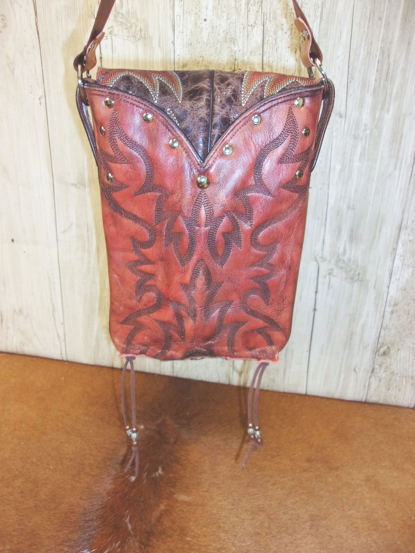 Small Concealed Carry Purse CB160 handcrafted from cowboy boots. Shop Handbags at ChrisThompsonBags.com and buy the best 2nd amendment, conceal carry purse, concealed carry, concealed for her, concealedcarry purse, cowboy boot purse, cowgirl concealed, handgun bag, leather conceal bag, unique concealed, western conceal, western concealed at Chris Thompson Bags.