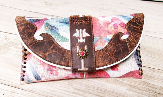 Petite Clutch wc11