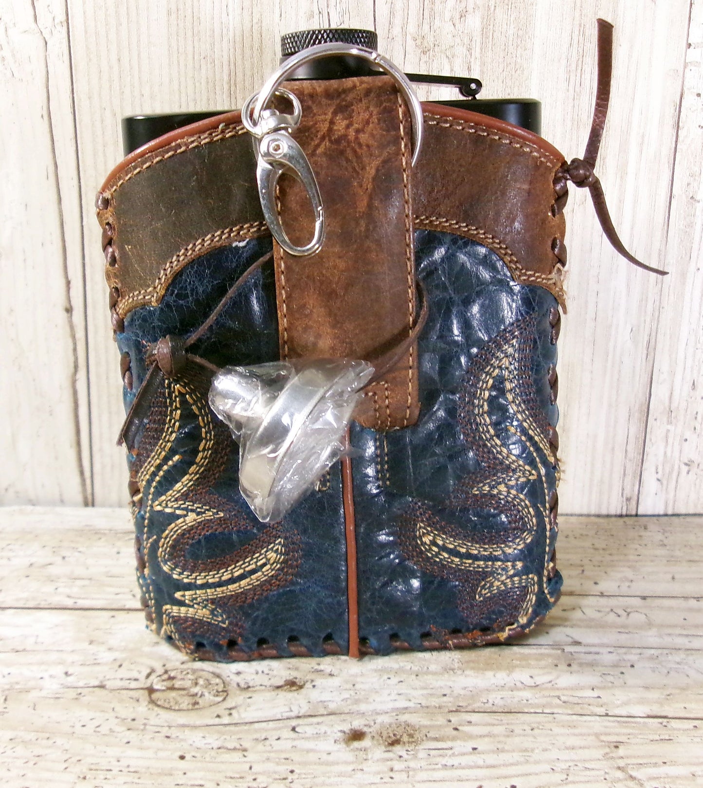 8oz Cowboy Boot Flask FL25