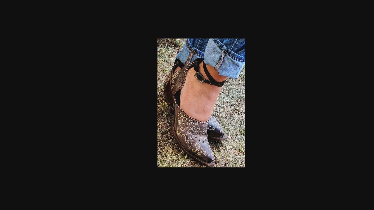 Load video: showing the perfect fit for mules