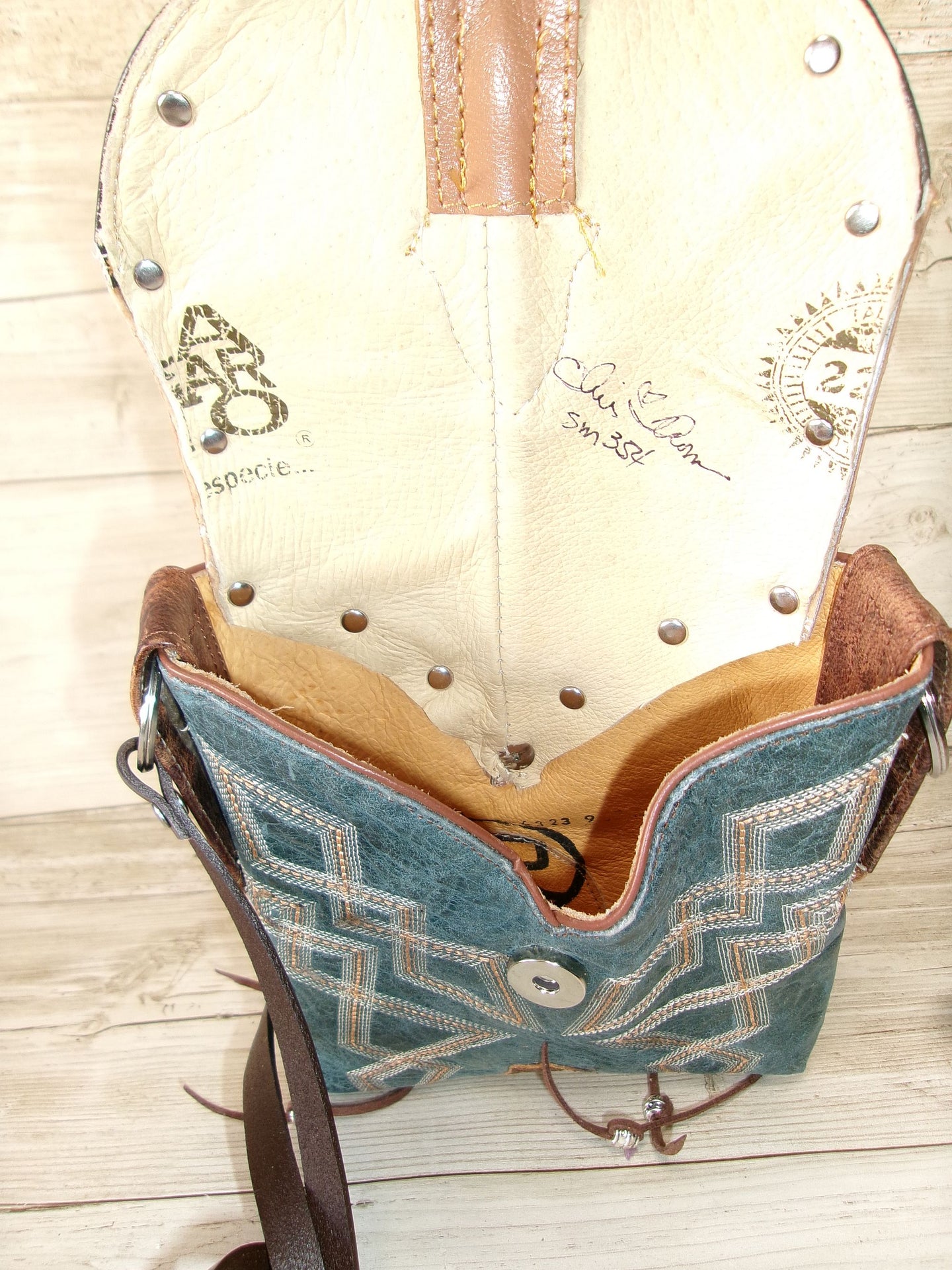 Small Cowboy Boot Purse with Fringe sm354