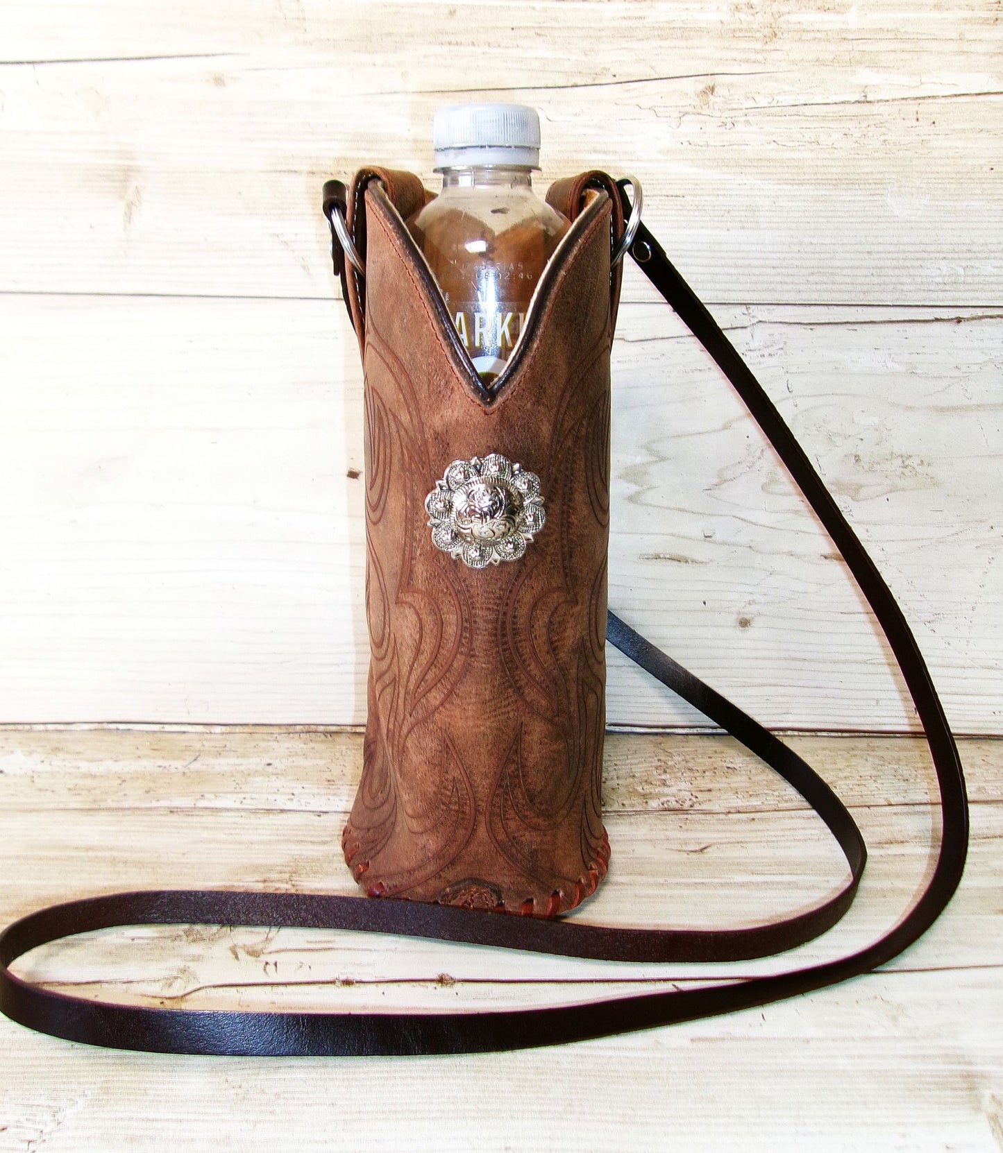 leather wine and water bottle caddy with strap